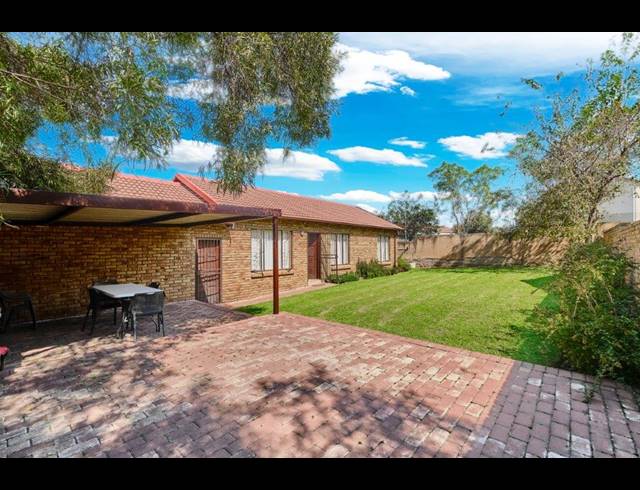 3 BEDROOM APARTMENT RENTED IN NORTH RIDING
